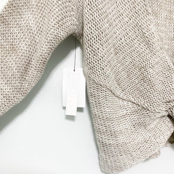 Abound Nordstrom Rack Cropped Sweater V Neck - Picture 3 of 8